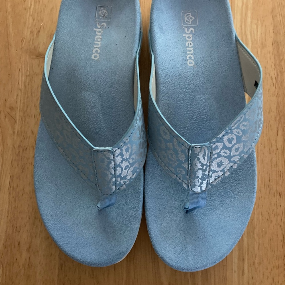 Spenco women’s Sz 12D light blue thong sandals - Picture 1 of 9